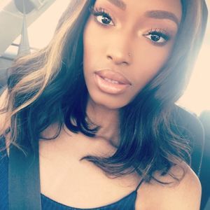 Meet your Posher, Aisha